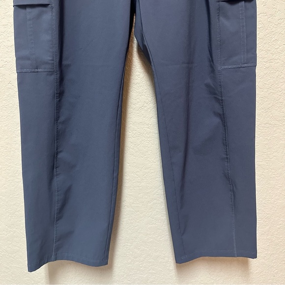 Eddie Bauer Capri Outdoor Tech Pants Size 12 Gray Travel Hike Camp Cargo - Picture 6 of 6
